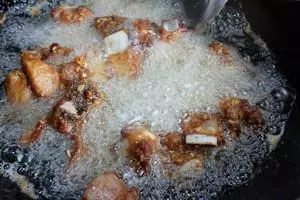 不一樣的;蒜香排骨;你流口水了嗎