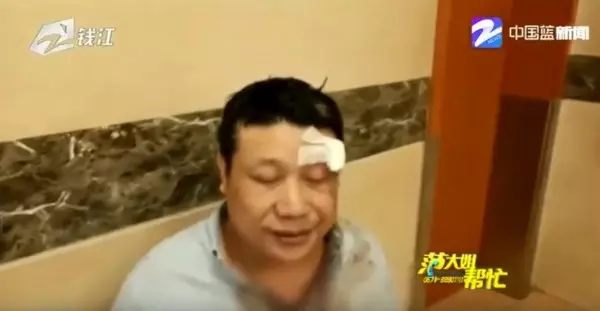 杭州計程車遭乘客爆打受訪 中網友笑「長相太招仇恨」