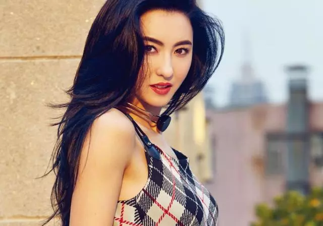 謝霆鋒離婚後不管兒子,被批不負責?謝霆鋒分10億身家,看出對兒子的真正態度!