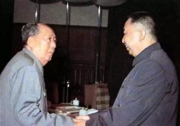 毛主席晚年對鄧小平、葉劍英、華國鋒、江青、張春橋、王洪文的評價,一針見血