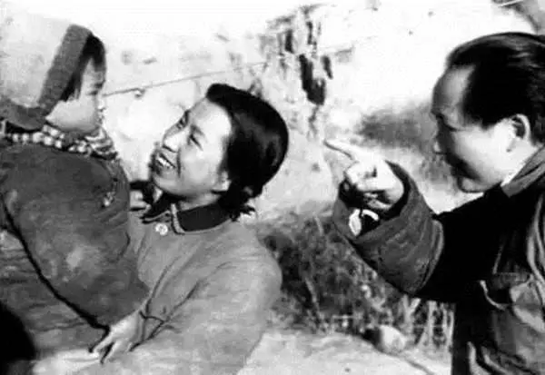 毛主席晚年對鄧小平、葉劍英、華國鋒、江青、張春橋、王洪文的評價,一針見血