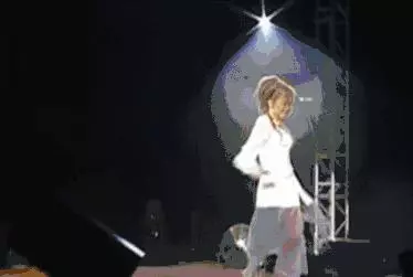 她曾是「港劇一姐」,能演能唱,卻替丈夫背了一身債務,最終...