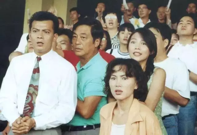 她曾是「港劇一姐」,能演能唱,卻替丈夫背了一身債務,最終...