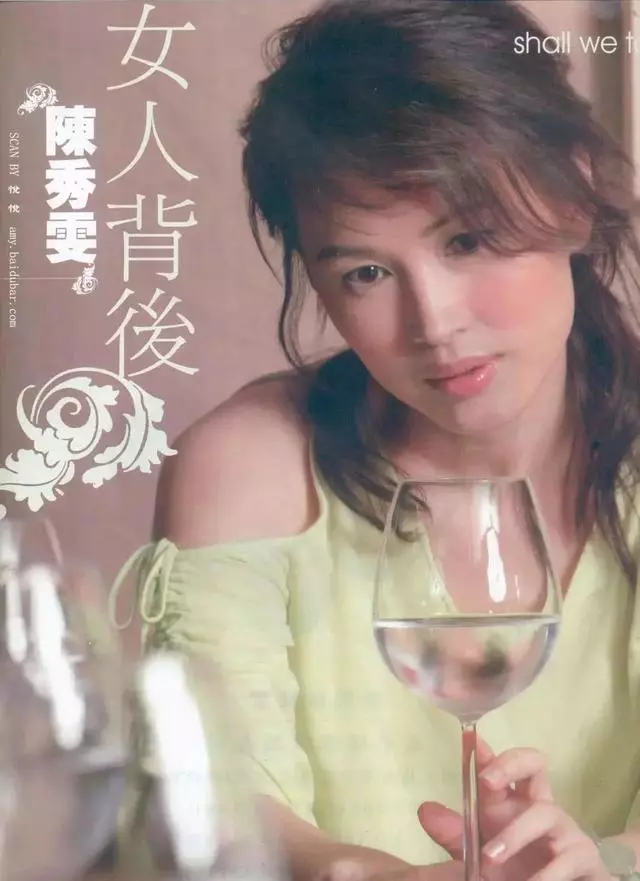 她曾是「港劇一姐」,能演能唱,卻替丈夫背了一身債務,最終...
