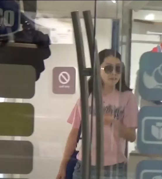 【當媽後一切都不一樣了~】熊黛林逛街不看名牌手袋,專心為雙胞胎女兒選購嬰兒衫!