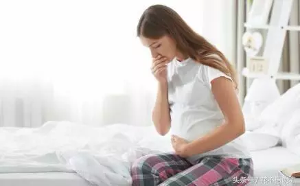 兒媳硬著頭皮回鄉下婆家養胎,醒來聽到小侄子說一話,她感動落淚
