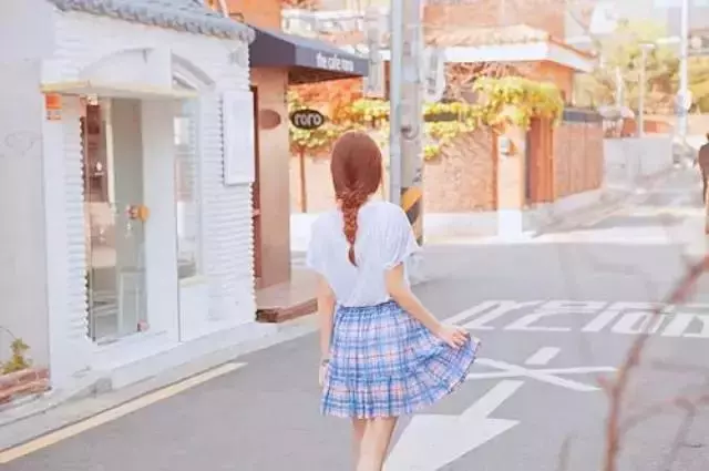 婚後父母陪嫁了我五套房,婆婆嫌棄我不工作,我做一「舉動」讓婆婆大哭