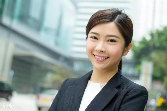 姑姑介紹個大我十歲的男人相親,飯吃到一半,我就決定嫁給他
