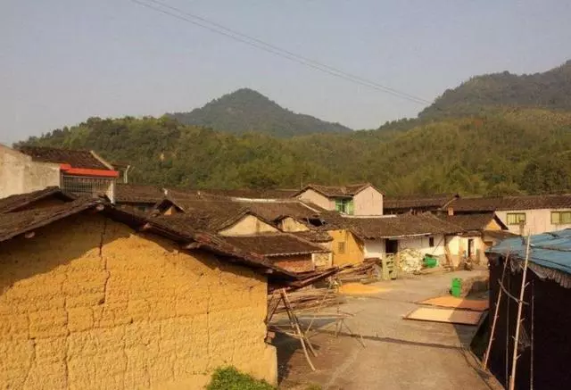 第一次去農村男友家,准公婆愁眉不展,得知原因後我決定嫁了