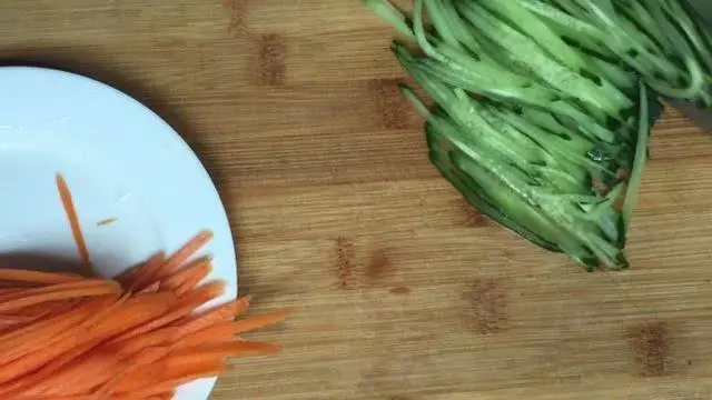 炸醬麵正確做法,很多人第一步就錯,學會全家早餐不用買