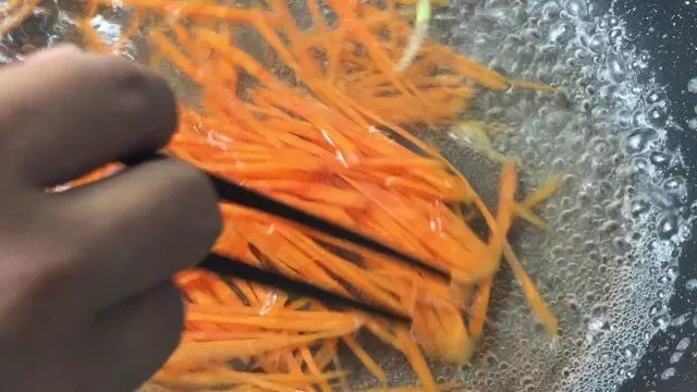 炸醬麵正確做法,很多人第一步就錯,學會全家早餐不用買