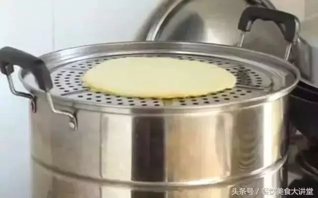 餃子皮不要用來包餃子了,試試這種新做法,咬一口滿嘴香!