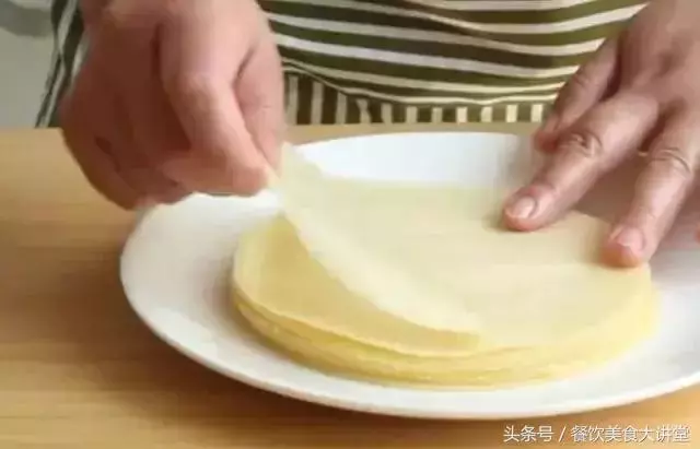 餃子皮不要用來包餃子了,試試這種新做法,咬一口滿嘴香!