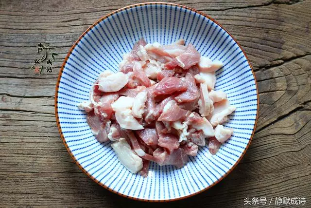 金針菇換個做法,很香很下飯,第一次這樣吃,比涼拌香,你也試試