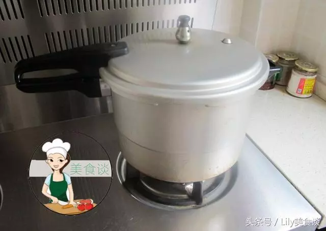 不管多熱,這菜家裡來客人必做,鮮香可口,酥軟化渣,特有面子