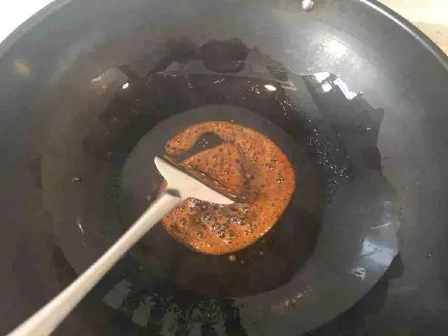 奶奶珍藏30年的黃燜雞秘方,汁水香濃肉質嫩,一家老小搶著吃