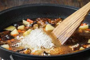 懶人必備4款「燜飯」,做法簡單,味道超棒,老人小孩都喜歡!