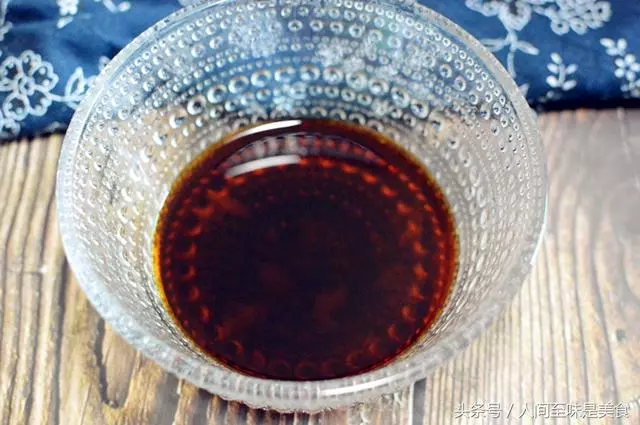 手撕包菜這麼做,清甜爽脆酸辣開胃,訣竅都在醬汁里