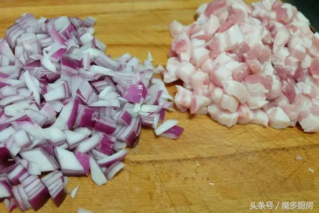 滷肉飯自己做的更好吃,按我這個做法,得多準備點米飯!