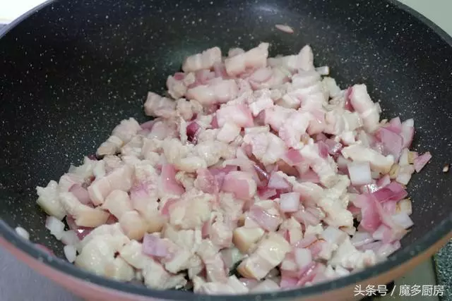 滷肉飯自己做的更好吃,按我這個做法,得多準備點米飯!