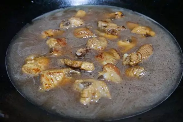 飯店的糖醋排骨,酸甜香濃,原來是有絕招,怪不得自己做的不好吃