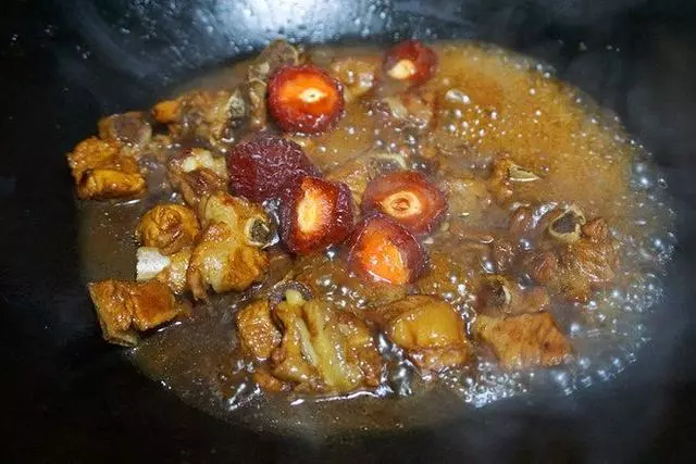飯店的糖醋排骨,酸甜香濃,原來是有絕招,怪不得自己做的不好吃
