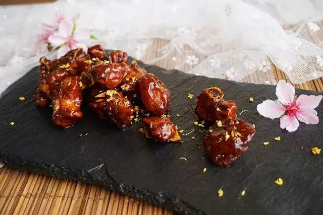 飯店的糖醋排骨,酸甜香濃,原來是有絕招,怪不得自己做的不好吃