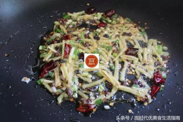 這才是肉片真正的吃法,肉片滑嫩,入口即化,3分鐘學會,特下飯