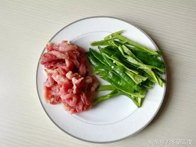 茄子的家常做法，只多這一步，不用油炸，不油膩，好吃到停不下來