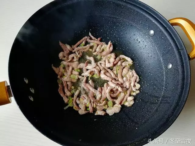 茄子的家常做法，只多這一步，不用油炸，不油膩，好吃到停不下來