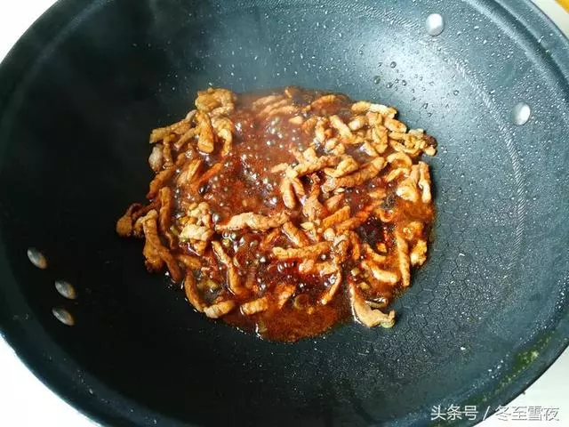 茄子的家常做法，只多這一步，不用油炸，不油膩，好吃到停不下來