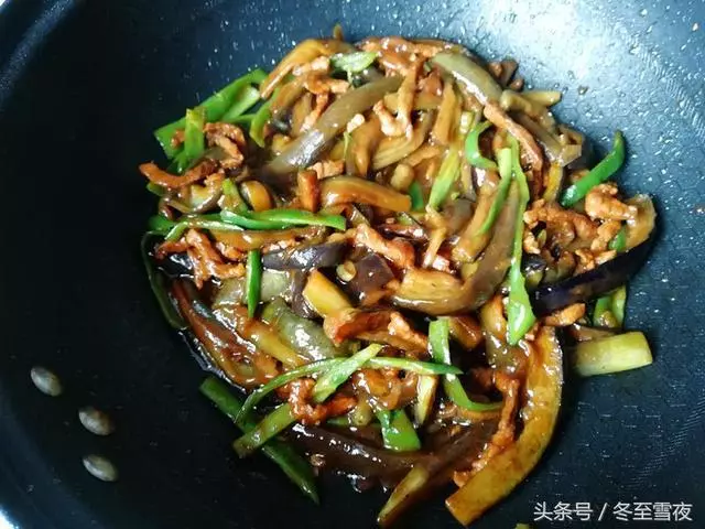 茄子的家常做法，只多這一步，不用油炸，不油膩，好吃到停不下來