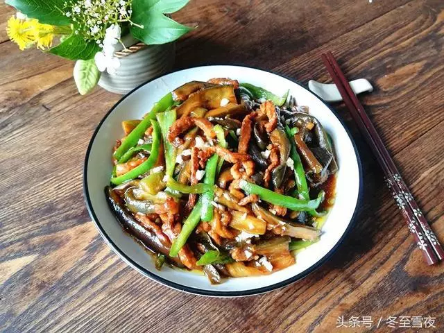 茄子的家常做法，只多這一步，不用油炸，不油膩，好吃到停不下來