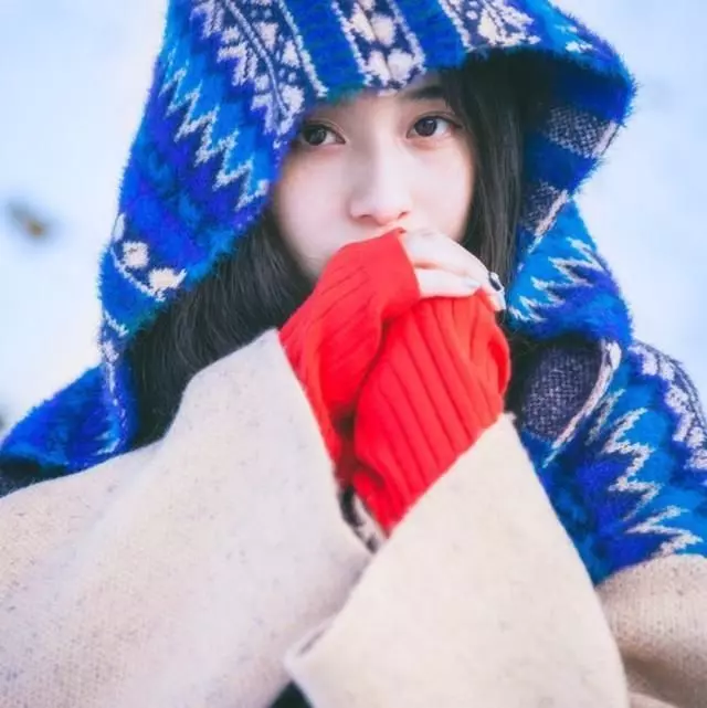 娘家小侄子生日我給一千紅包,走時收到弟媳簡訊,我淚流不止