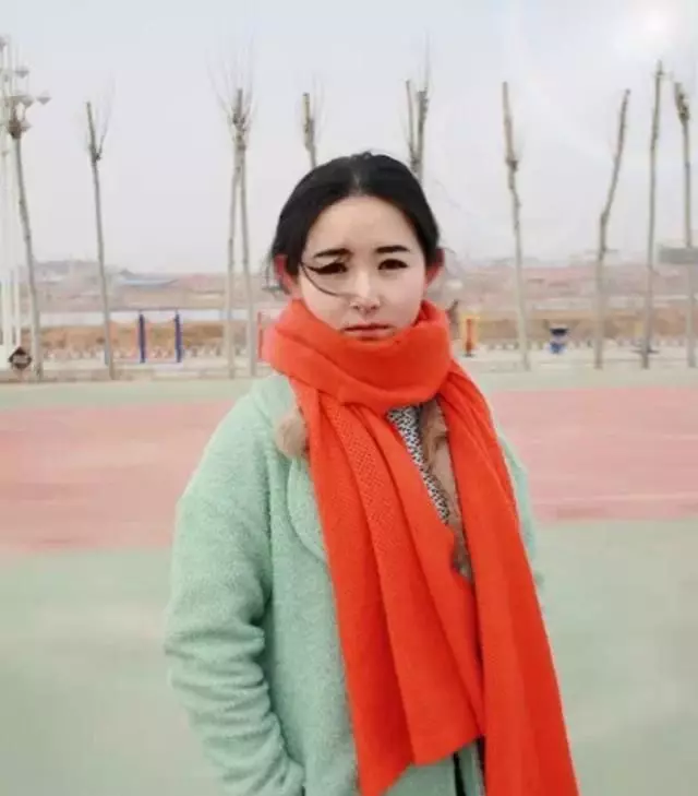 娘家小侄子生日我給一千紅包,走時收到弟媳簡訊,我淚流不止