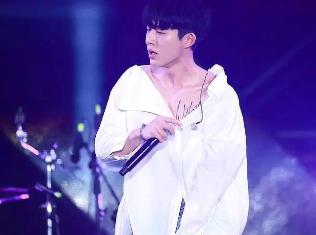 iKON《killing me》舞台分析!金三角依然突出,舞蹈顯「克制美」