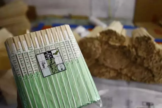 一次性筷子居然是有保質期的!三招教你遠離髒筷子