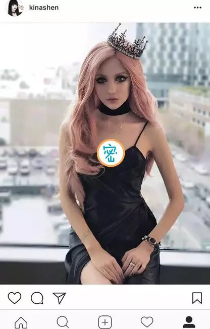 【真人橡膠娃娃】被嗆【卸妝後什麼屁都不是】,沒想到她發出這些照片,全場傻眼了。