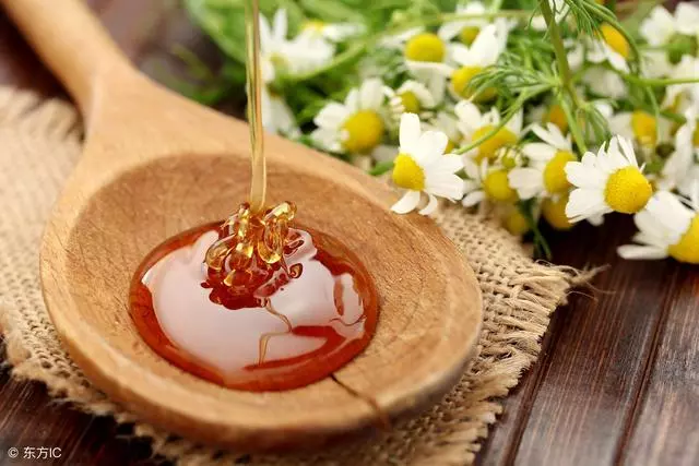口腔潰瘍疼痛難忍?老中醫教你幾招,效果立竿見影!