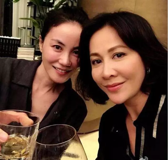 張柏芝劉嘉玲鏡頭公開罵戰,網友:火了節目失了自己形象,何苦呢?