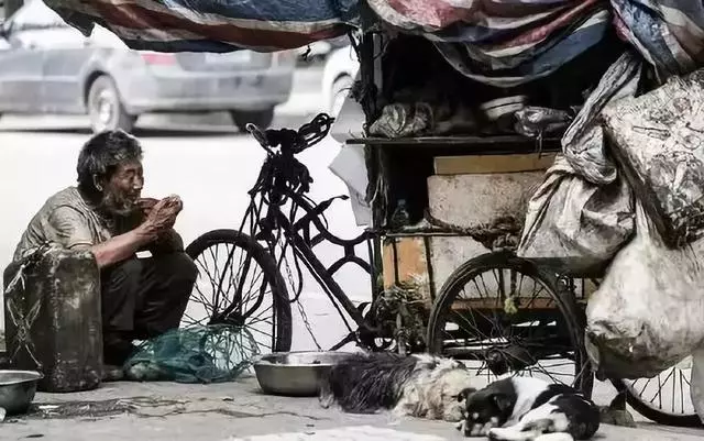 生活有點苦,餘生就拜託你了……