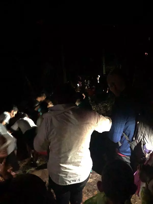 兩萬人震後大逃亡:中國遊客目擊印尼龍目島「地震驚魂」