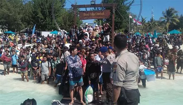兩萬人震後大逃亡:中國遊客目擊印尼龍目島「地震驚魂」