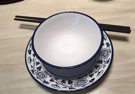 大兒見義勇為遇難,爸媽收養兇嫌兒子,驚天隱秘說破淚流成河