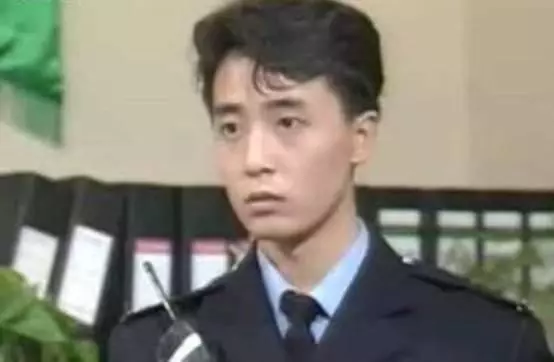 【曾是TVB最痴情綠葉!】原來他是「隱形富二代」!離巢後打理家族生意!和歌手王傑竟然還有這樣的關係!
