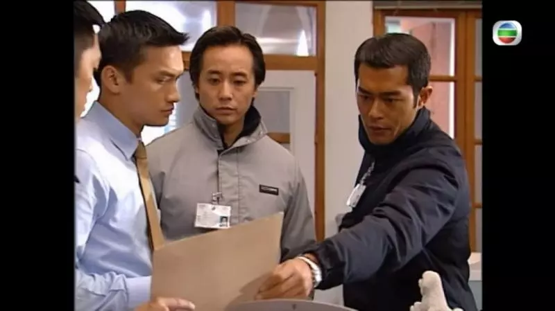 【曾是TVB最痴情綠葉!】原來他是「隱形富二代」!離巢後打理家族生意!和歌手王傑竟然還有這樣的關係!