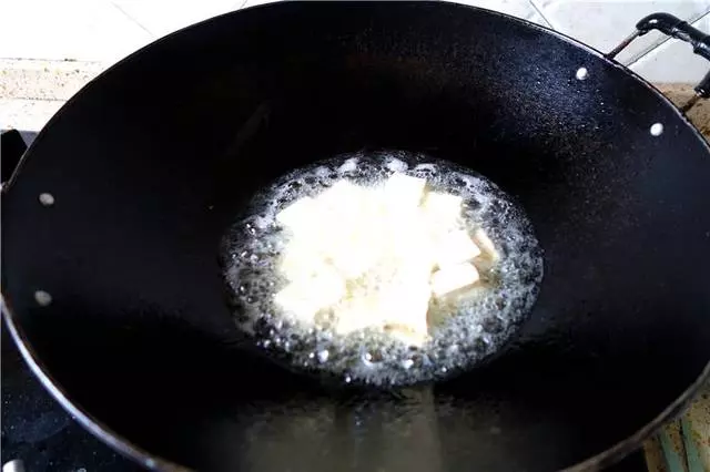 這菜便宜又美味,2元做一大盤,孩子解饞,男人下酒,補鈣又補腦