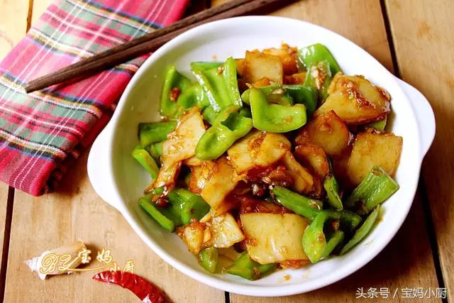 這菜最家常卻是下飯王,也就2塊錢,比幾十的肉都香,多加這一步,上桌就光