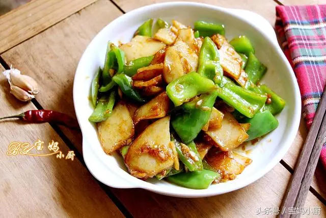 這菜最家常卻是下飯王,也就2塊錢,比幾十的肉都香,多加這一步,上桌就光