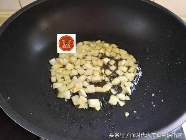 電鍋就能完成的一道美味燜飯,有菜有肉,超級有營養,全家老小都喜歡!
